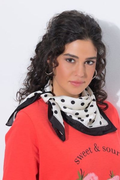 Veliki brojevi Marama moda za punije